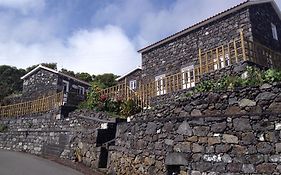 Stone Dreams - Namoradeira